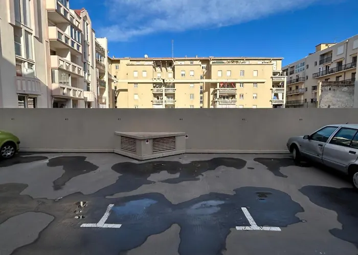 Appartement Cosy Au Coeur De Sete Avec Balcon Detente
